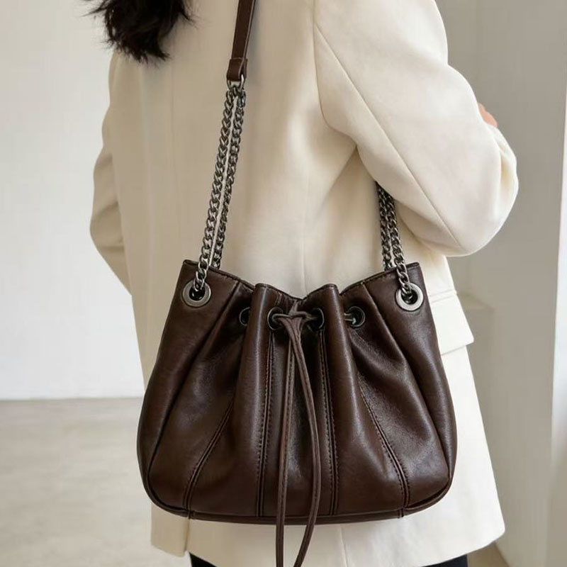 Luxury Quilted Bags - ファッション巾着バケットバッグ高級キルティングショルダーバッグ女性用ハンドバッグソフトPUレザー女性用バッグ新しいチェーンスリングバッグ