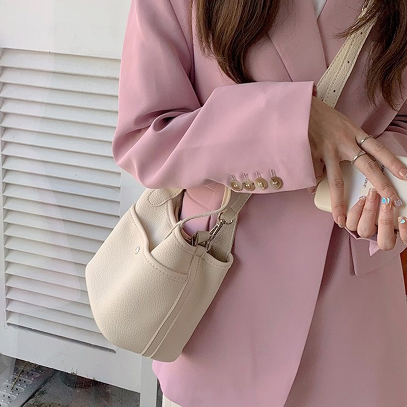 エレガントな女性向け新作高級デザイナーズハンドバッグ、レディ - Luxury Bags Wholesale のレビューと価格