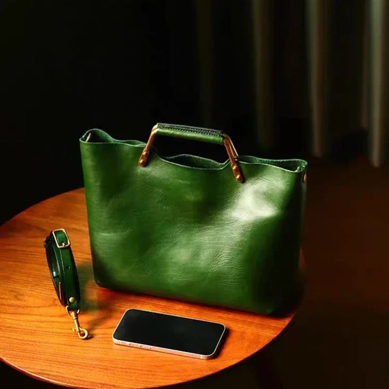 女性のためのソフトレザートートバッグメタルハンドルハンドバッ - Structured Handbag Top Handle のレビューと価格
