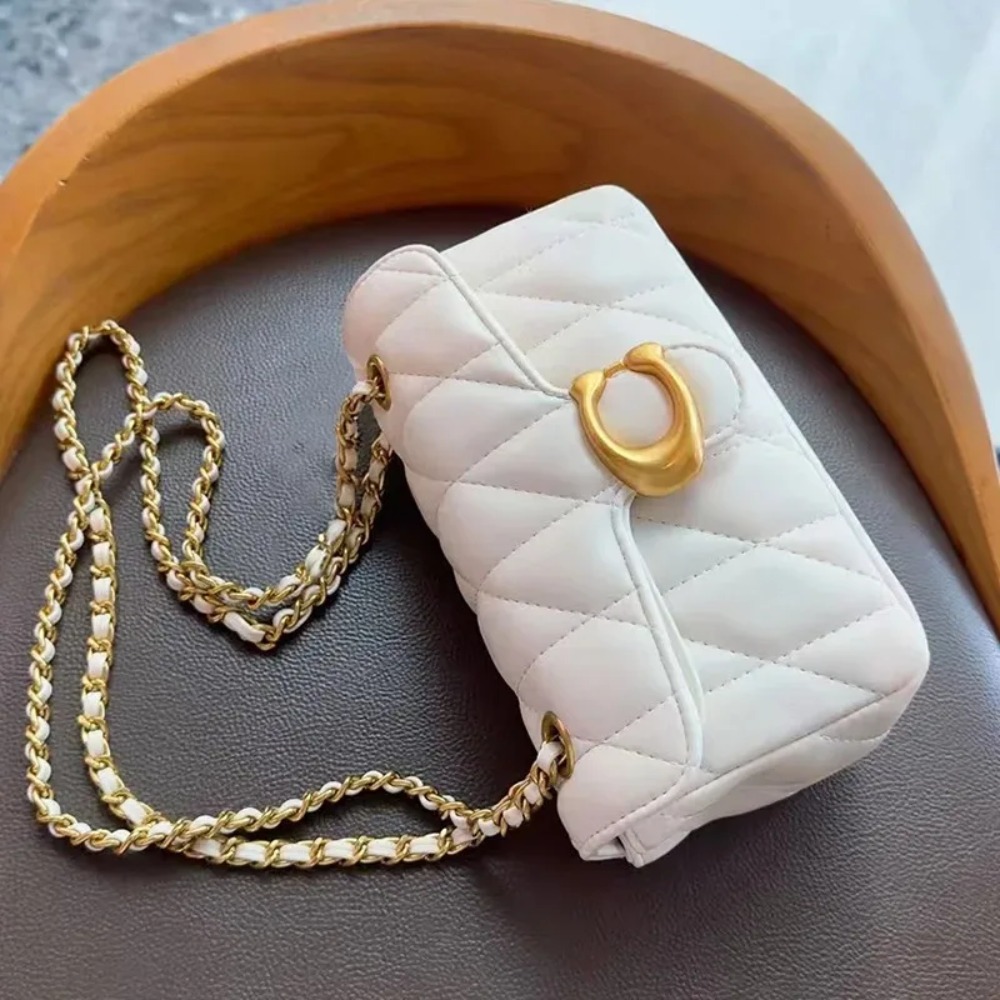 レトロデザインのプレミアムレザーウォレット付きショルダーバッ - Luxury Quilted Bags のレビューと価格
