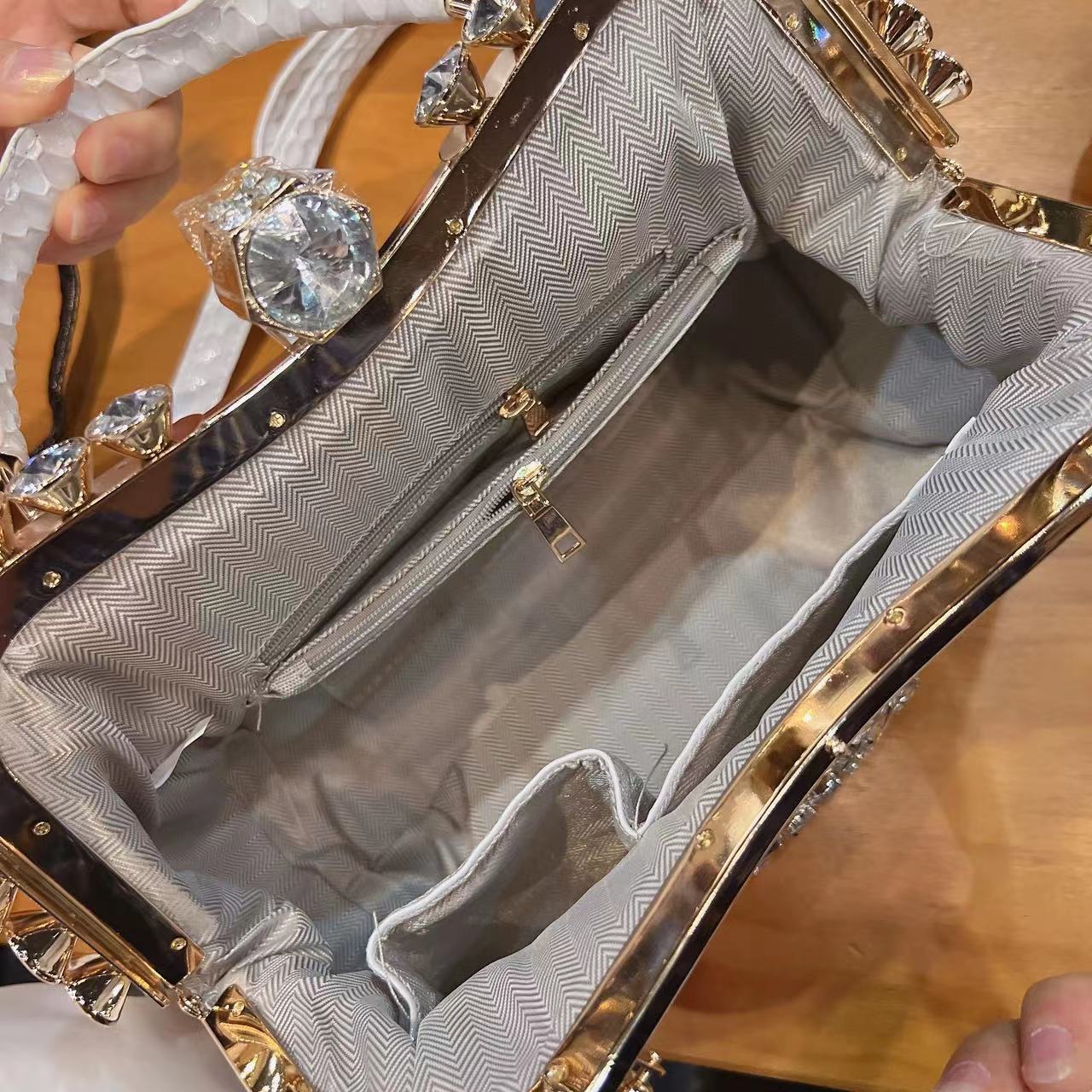 ラインストーン付きレディースレザーハンドバッグ,ショルダース - Structured Handbag Top Handle のレビューと価格
