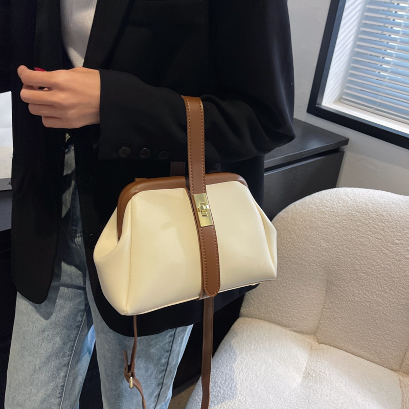 ニューヴィンテージショルダーバッグ 高級レザー メタルバック - Luxury Bags Wholesale のレビューと価格