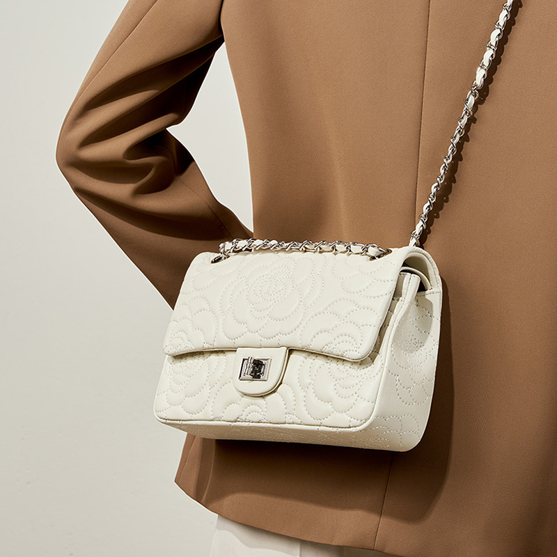 トップグレインハイランドラムスキンショルダーバッグ本革キルテ - Luxury Quilted Bags のレビューと価格